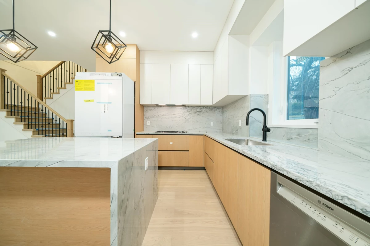 Primary Bedroom Photo of 1 5091 Buxton Street, Burnaby, BC