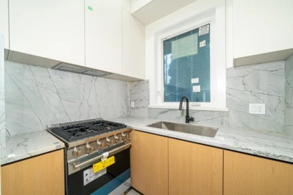 1 5091 Buxton Street, Burnaby, BC