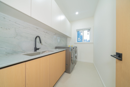 Mudroom Photo of 1 5091 Buxton Street, Burnaby, BC
