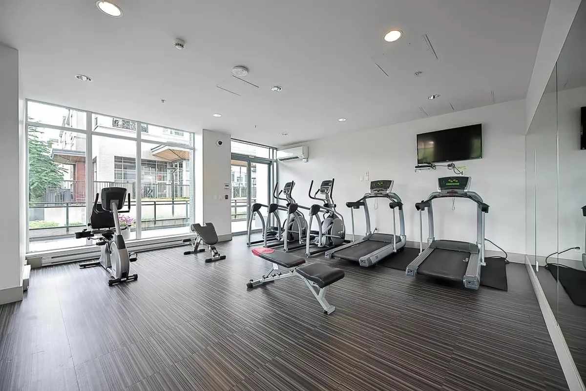 Powder Room Photo of 2309 13325 102a Avenue, Surrey, BC