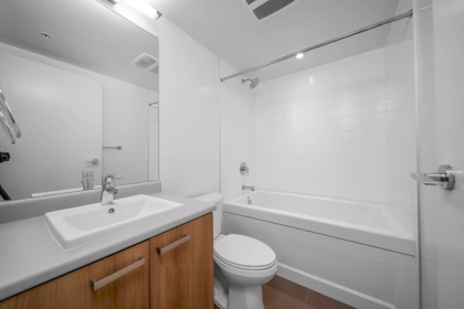 Walk-In Closet Photo of 2309 13325 102a Avenue, Surrey, BC