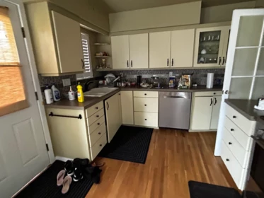 Kitchen Photo of 9678 Princess Drive, Surrey, BC