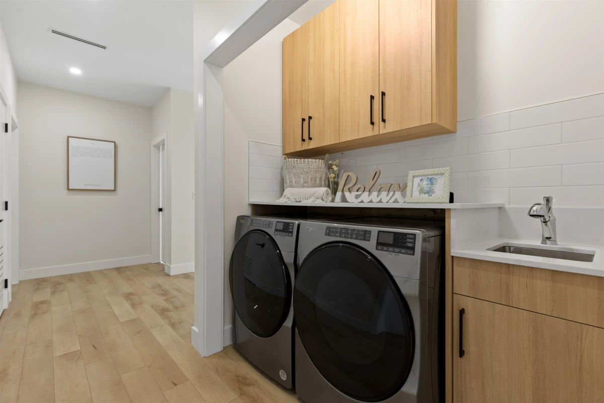 Powder Room Photo of 20158 82 Avenue, Langley, BC