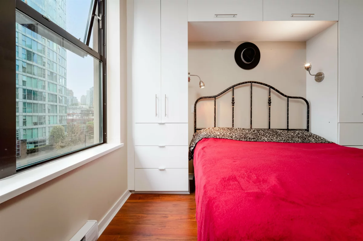 Guest Bathroom Photo of 506 989 Beatty Street, Vancouver, BC