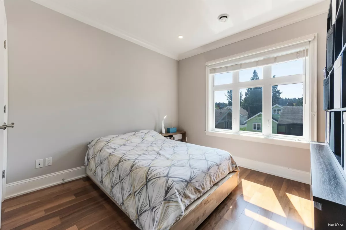 Entry Foyer Photo of 4698 W 11th Avenue, Vancouver, BC