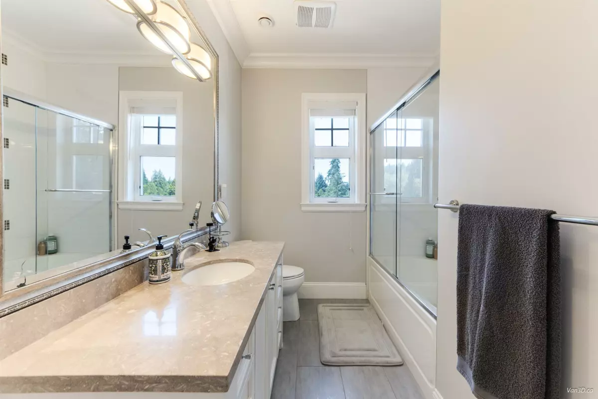 Mudroom Photo of 4698 W 11th Avenue, Vancouver, BC