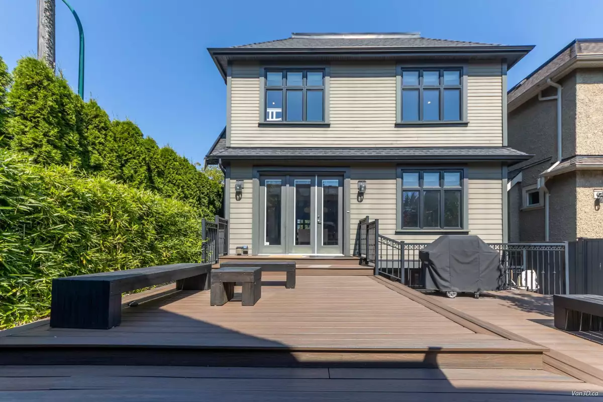 Outdoor Deck Photo of 4698 W 11th Avenue, Vancouver, BC