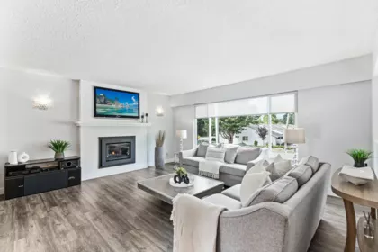 19226 Hammond Road, Pitt Meadows, BC, Pitt Meadows — Single Family Residence for sale
