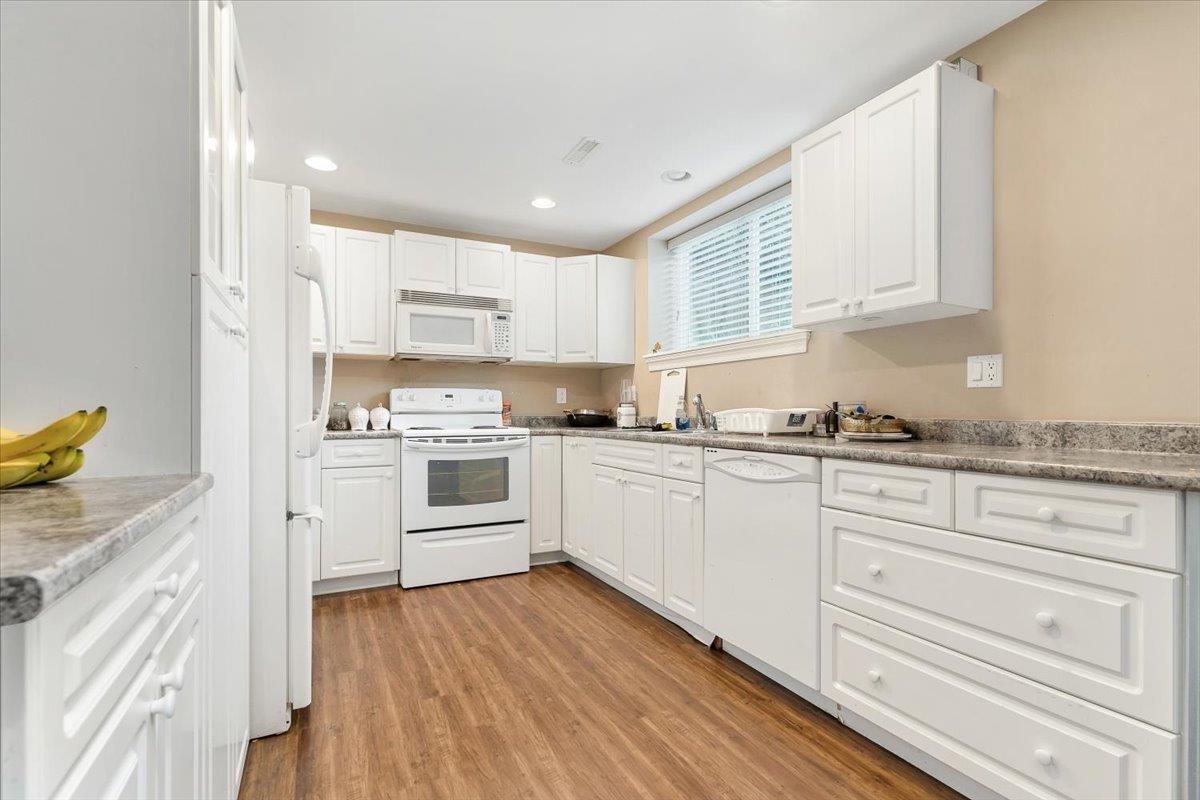 Basement Recreation Room Photo of 5061 223a Street, Langley, BC