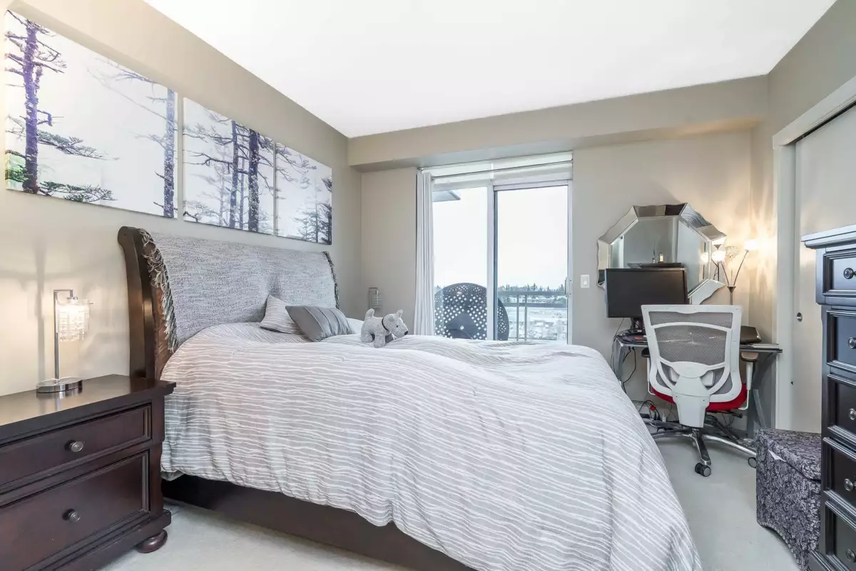 Loft / Bonus Room Photo of 1106 15152 Russell Avenue, White Rock, BC