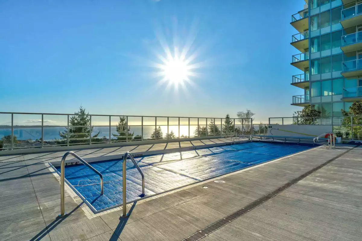 Outdoor Deck Photo of 1106 15152 Russell Avenue, White Rock, BC
