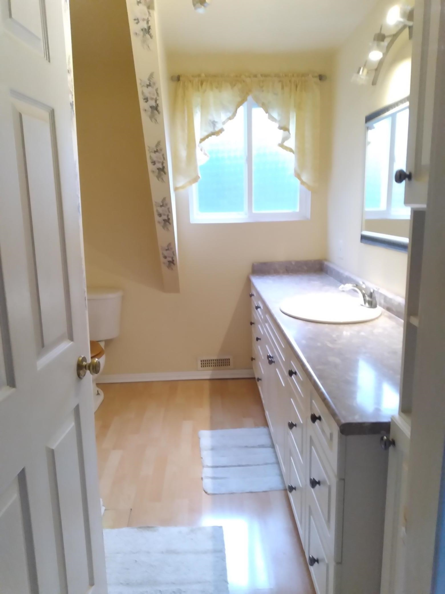 Front Yard Photo of 19850 48 Avenue, Langley, BC