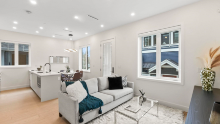 525 E 11th Avenue, Vancouver, BC, Vancouver — Half Duplex for sale