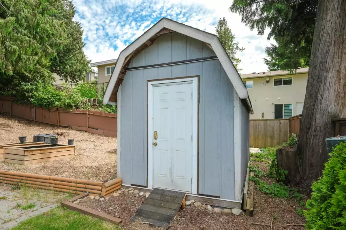 Swimming Pool Photo of 10356 Skagit Drive, Delta, BC