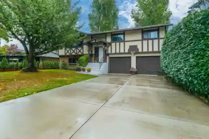 12310 Skillen Street, Maple Ridge, BC, Maple Ridge — Single Family Residence for sale