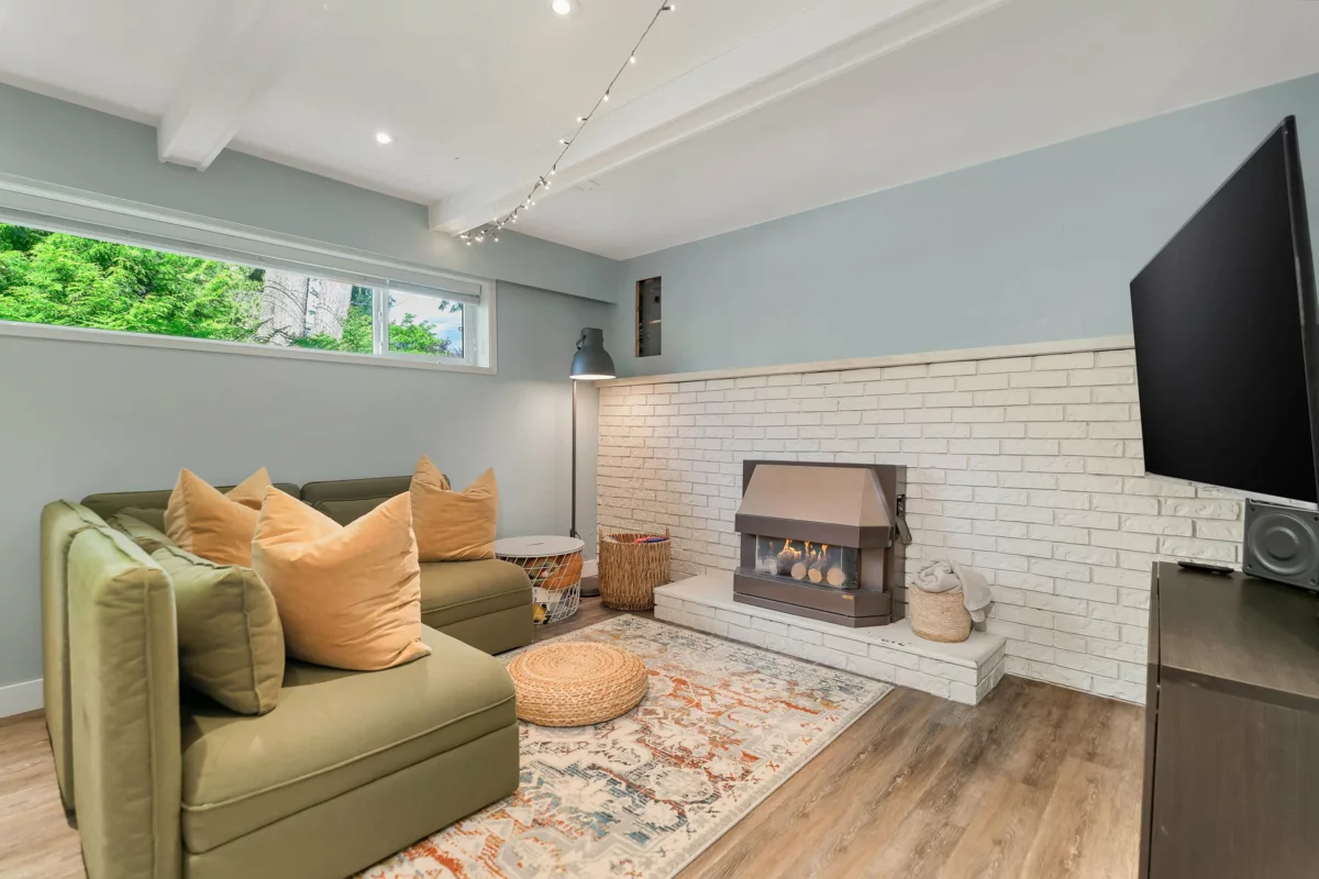 Outdoor Patio Photo of 960 Thermal Drive, Coquitlam, BC