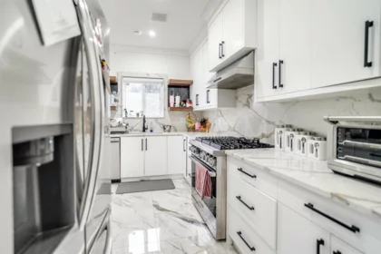 Kitchen Photo of 22839 Purdey Avenue, Maple Ridge, BC