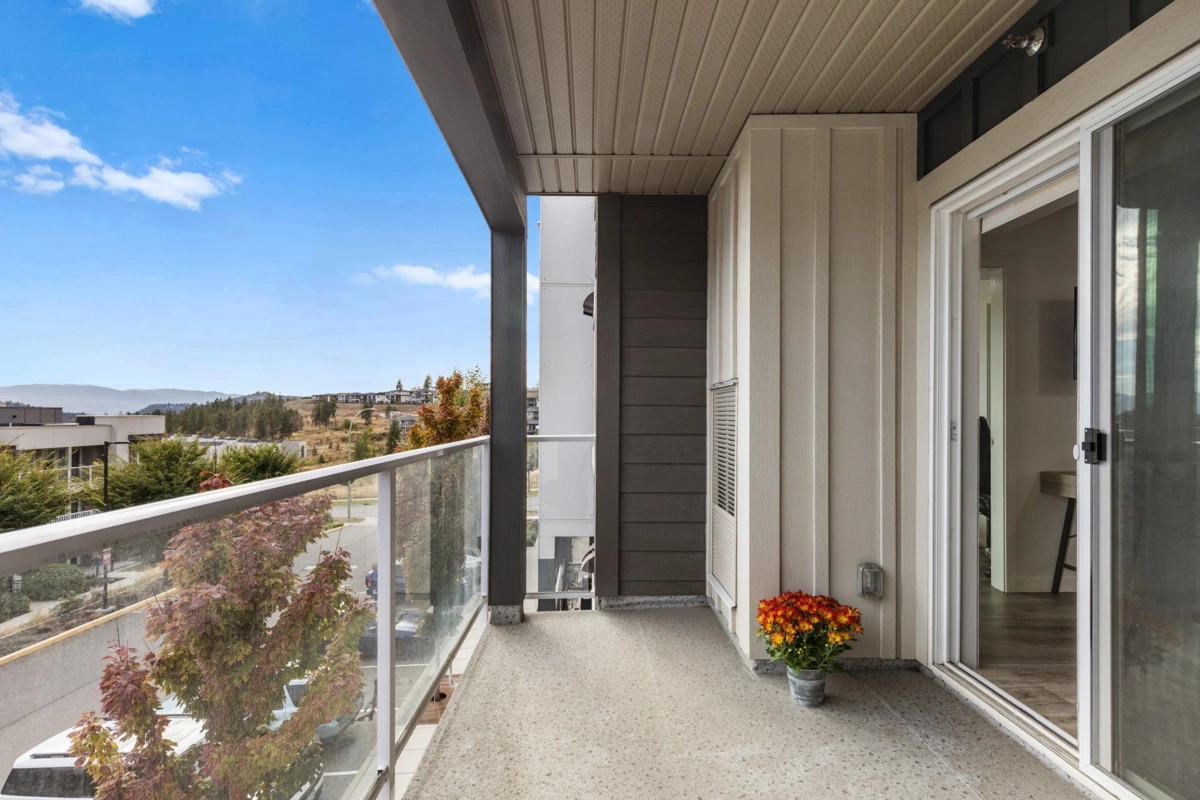 Loft / Bonus Room Photo of 203 725 Academy Way, No City Value, BC