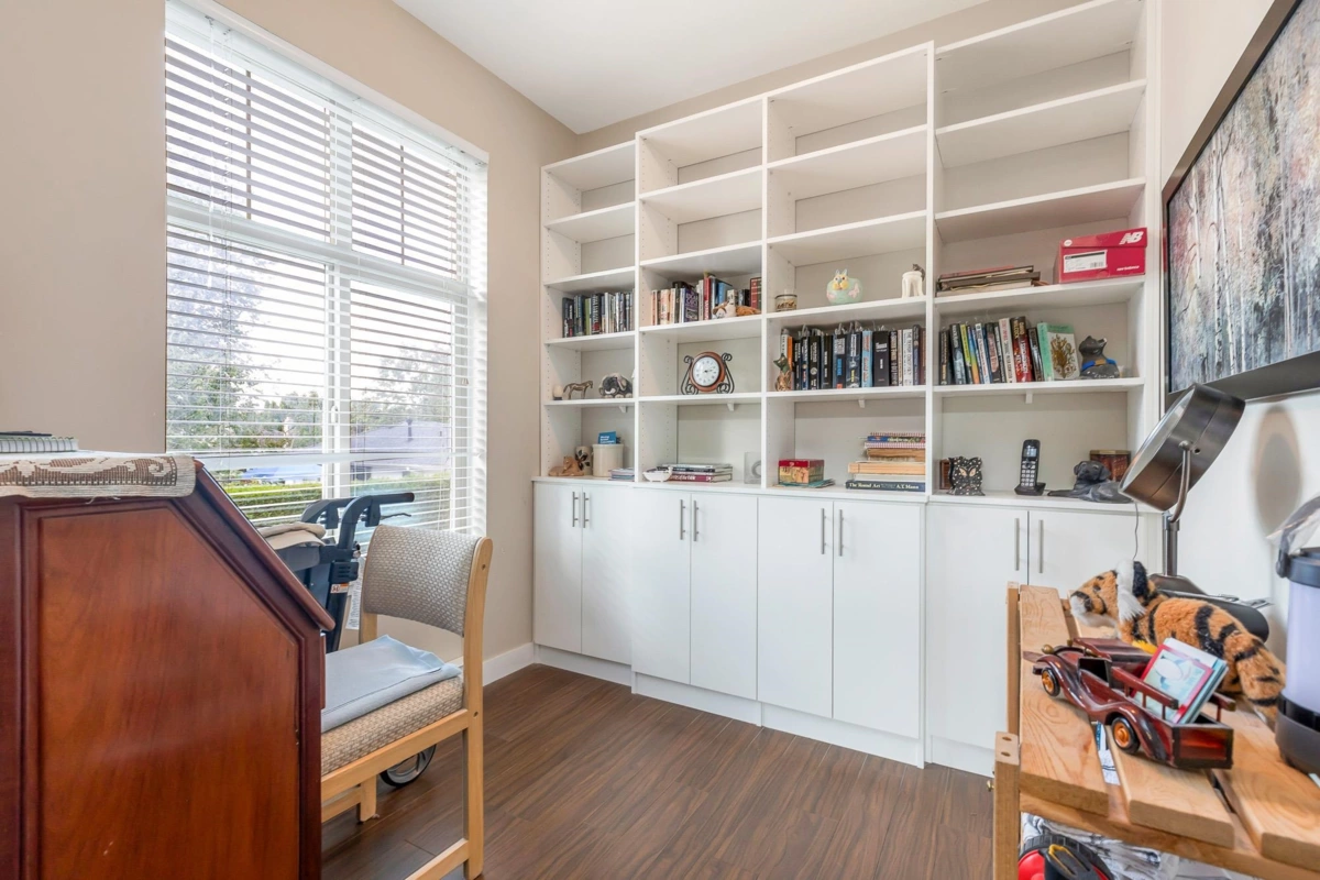 Mudroom Photo of 216 33546 Holland Avenue, Abbotsford, BC