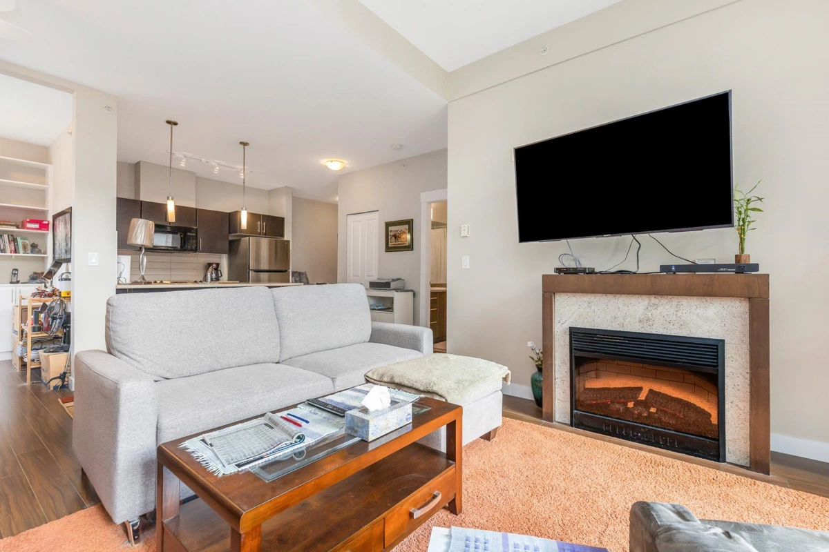 Powder Room Photo of 216 33546 Holland Avenue, Abbotsford, BC