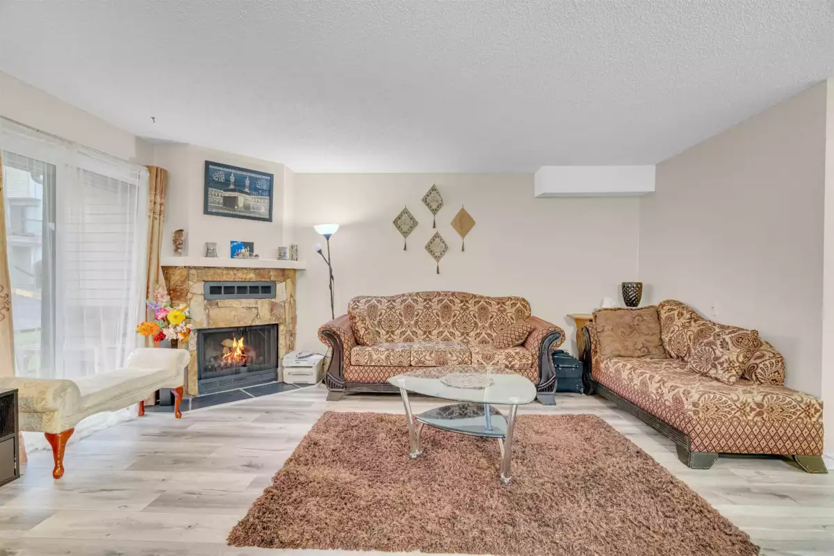 Kitchen Island Photo of 102 7150 133 Street, Surrey, BC
