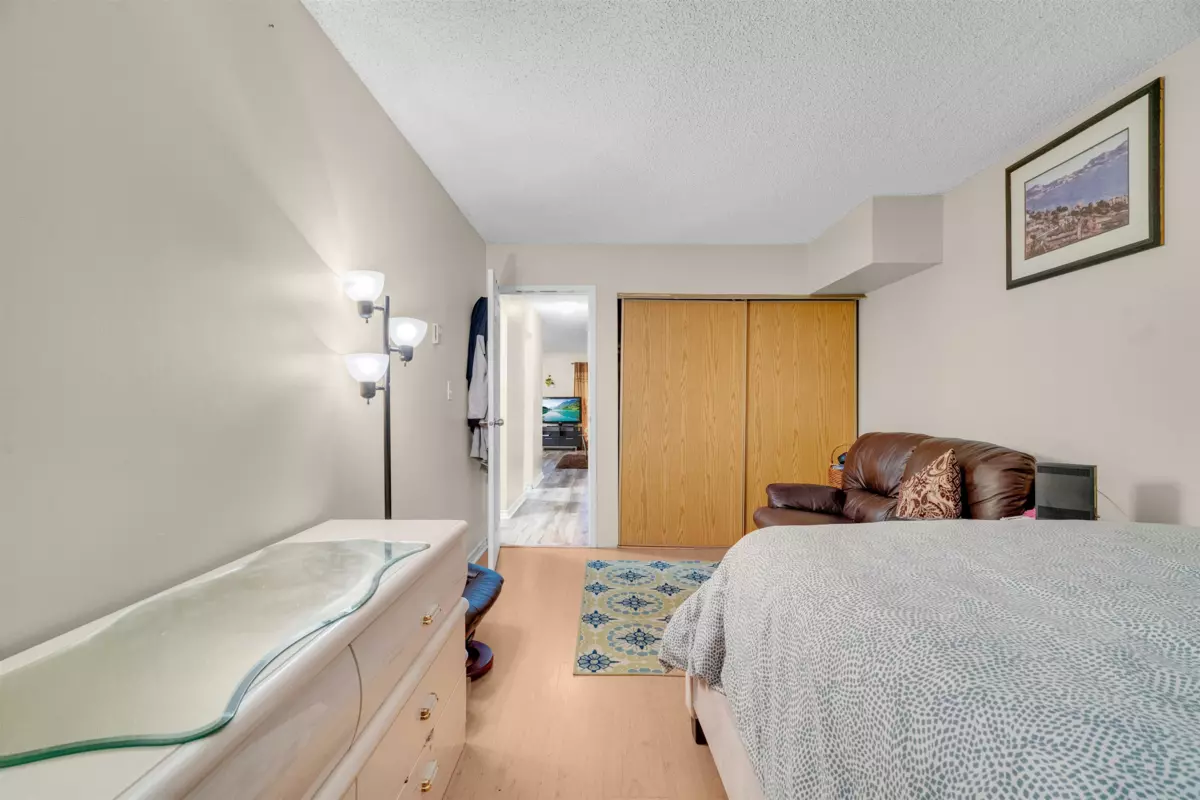 Office / Den Photo of 102 7150 133 Street, Surrey, BC