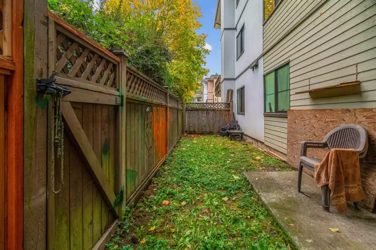 Outdoor Patio Photo of 102 7150 133 Street, Surrey, BC