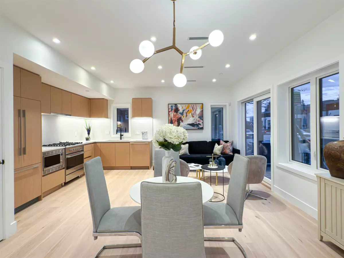 Living Room Photo of 6815 Oak Street, Vancouver, BC