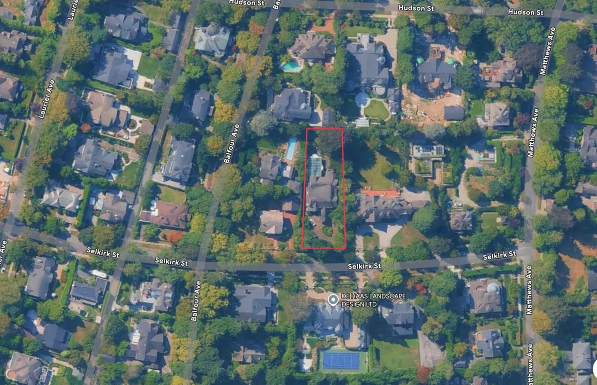 Swimming Pool Photo of 3719 Selkirk Street, Vancouver, BC