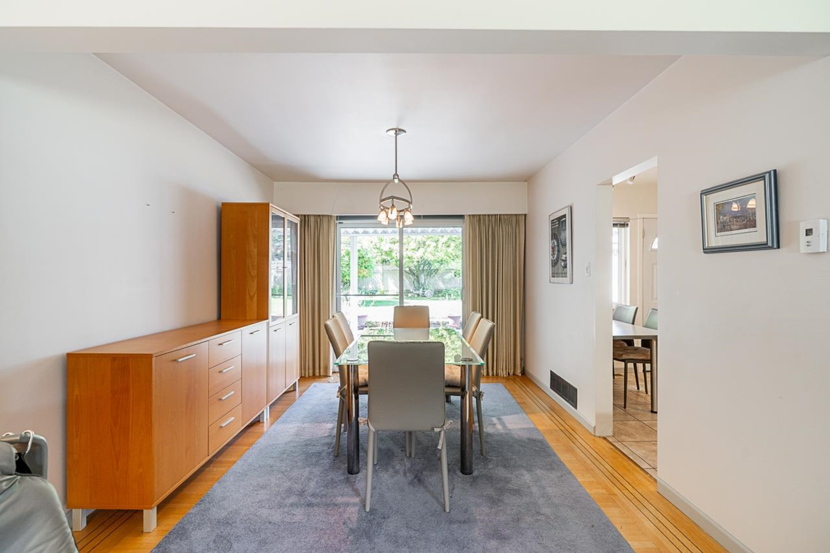 Breakfast Nook Photo of 6637 Ash Street, Vancouver, BC