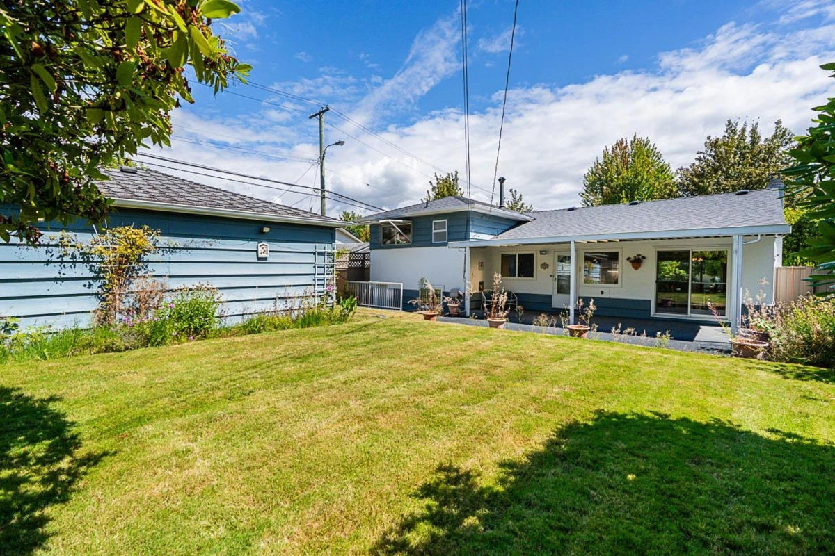 Garden / Landscaping Photo of 6637 Ash Street, Vancouver, BC