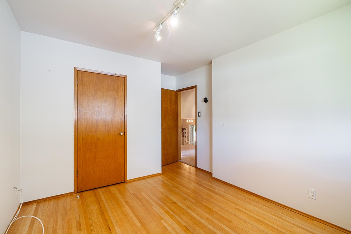 Mudroom Photo of 6637 Ash Street, Vancouver, BC