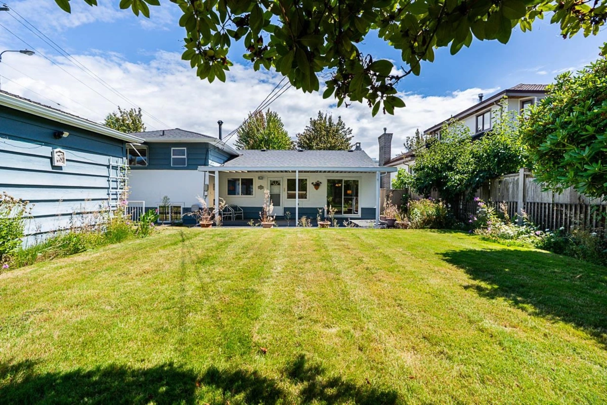 Swimming Pool Photo of 6637 Ash Street, Vancouver, BC