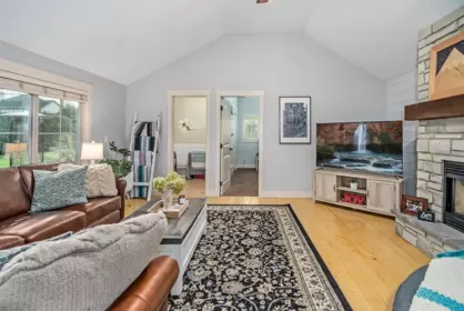 Primary Bedroom Photo of 5660 Riverside Street, Abbotsford, BC