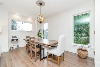 Kitchen Island Photo of 15777 Wills Brook Way, Surrey, BC