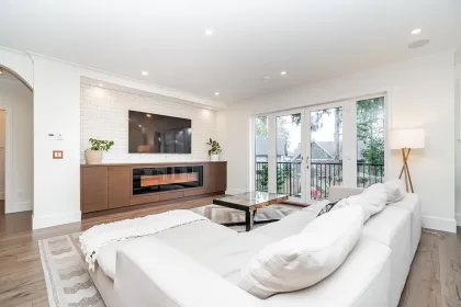 Kitchen Photo of 15777 Wills Brook Way, Surrey, BC