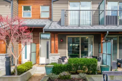 14 244 E 5th Street, North Vancouver, BC, North Vancouver — Townhouse for sale