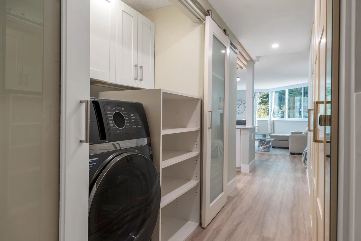 Garden / Landscaping Photo of 402 1480 Foster Street, White Rock, BC