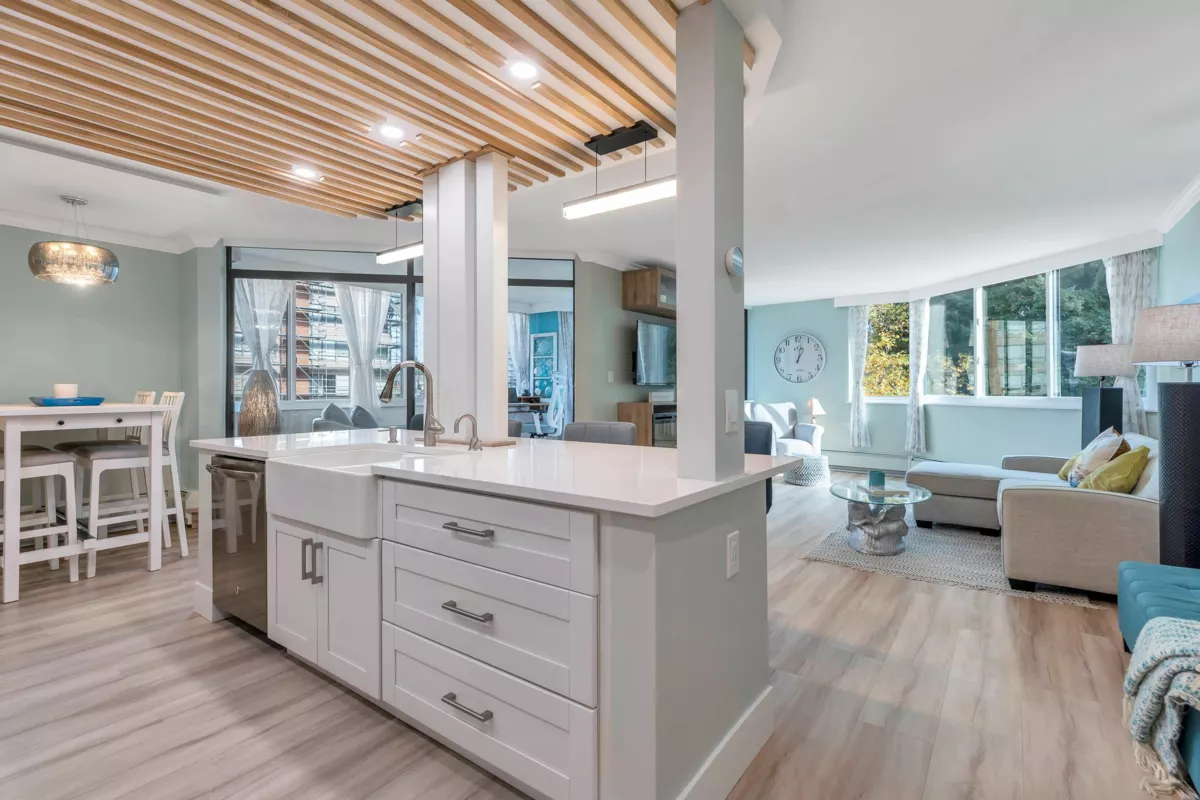 Living Room Photo of 402 1480 Foster Street, White Rock, BC