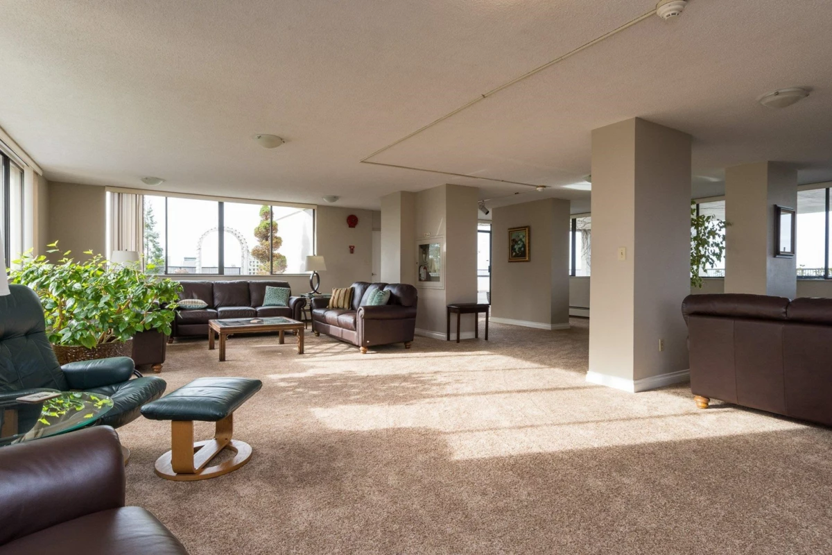 Outdoor Kitchen Photo of 402 1480 Foster Street, White Rock, BC