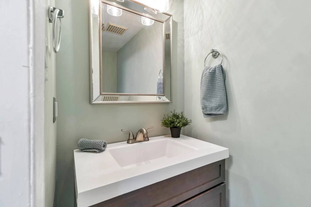 Outdoor Patio Photo of 402 1480 Foster Street, White Rock, BC