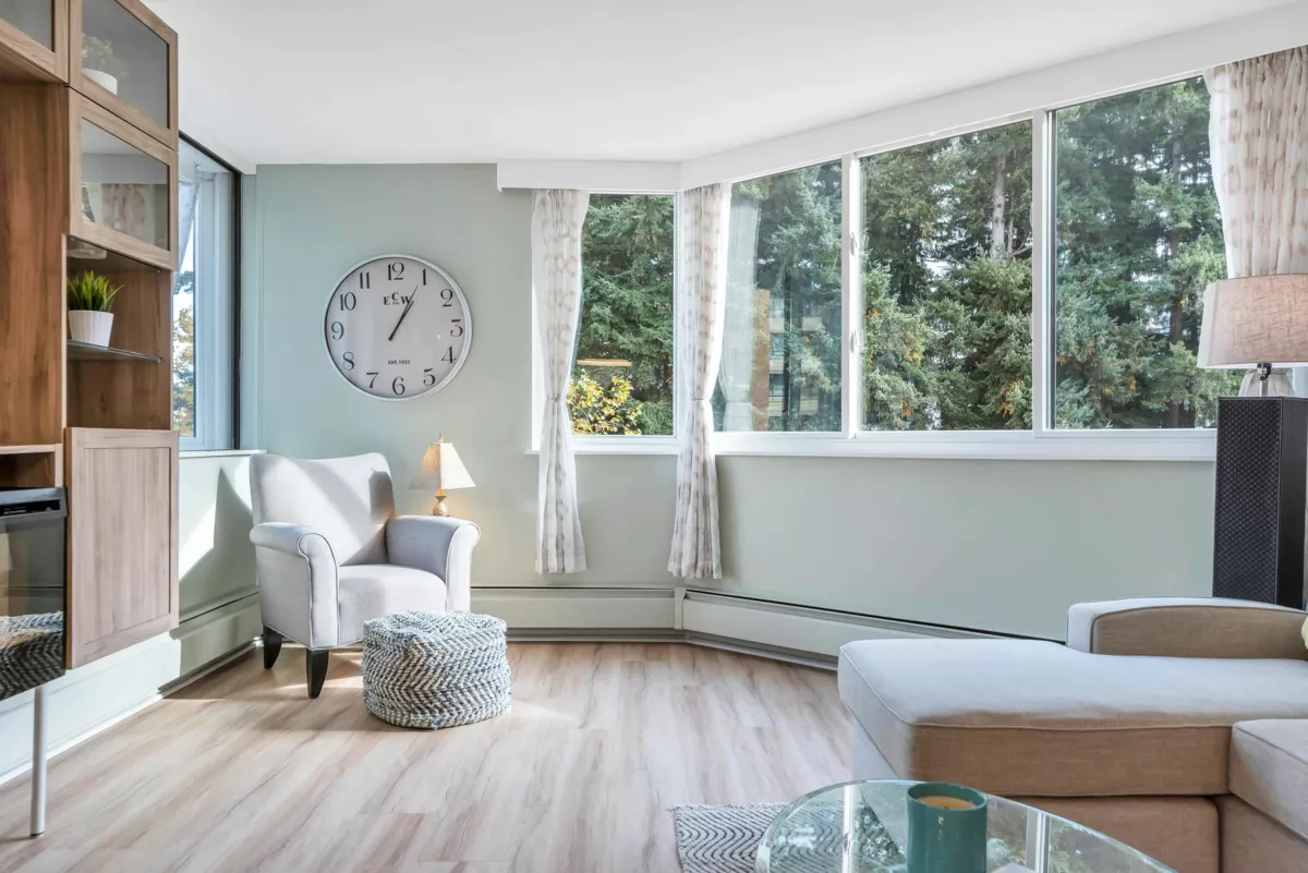 Powder Room Photo of 402 1480 Foster Street, White Rock, BC