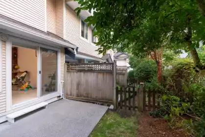 Mudroom Photo of 56 6533 121 Street, Surrey, BC