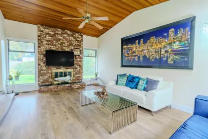 13025 238 Street, Maple Ridge, BC, Silver Valley — 5 bed single family residence for sale