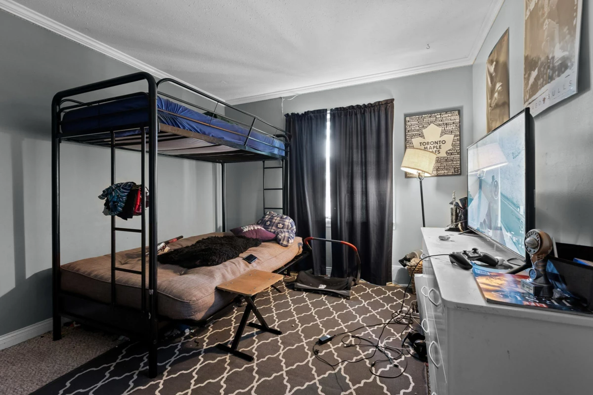 Front Yard Photo of 711 256 Street, Langley, BC