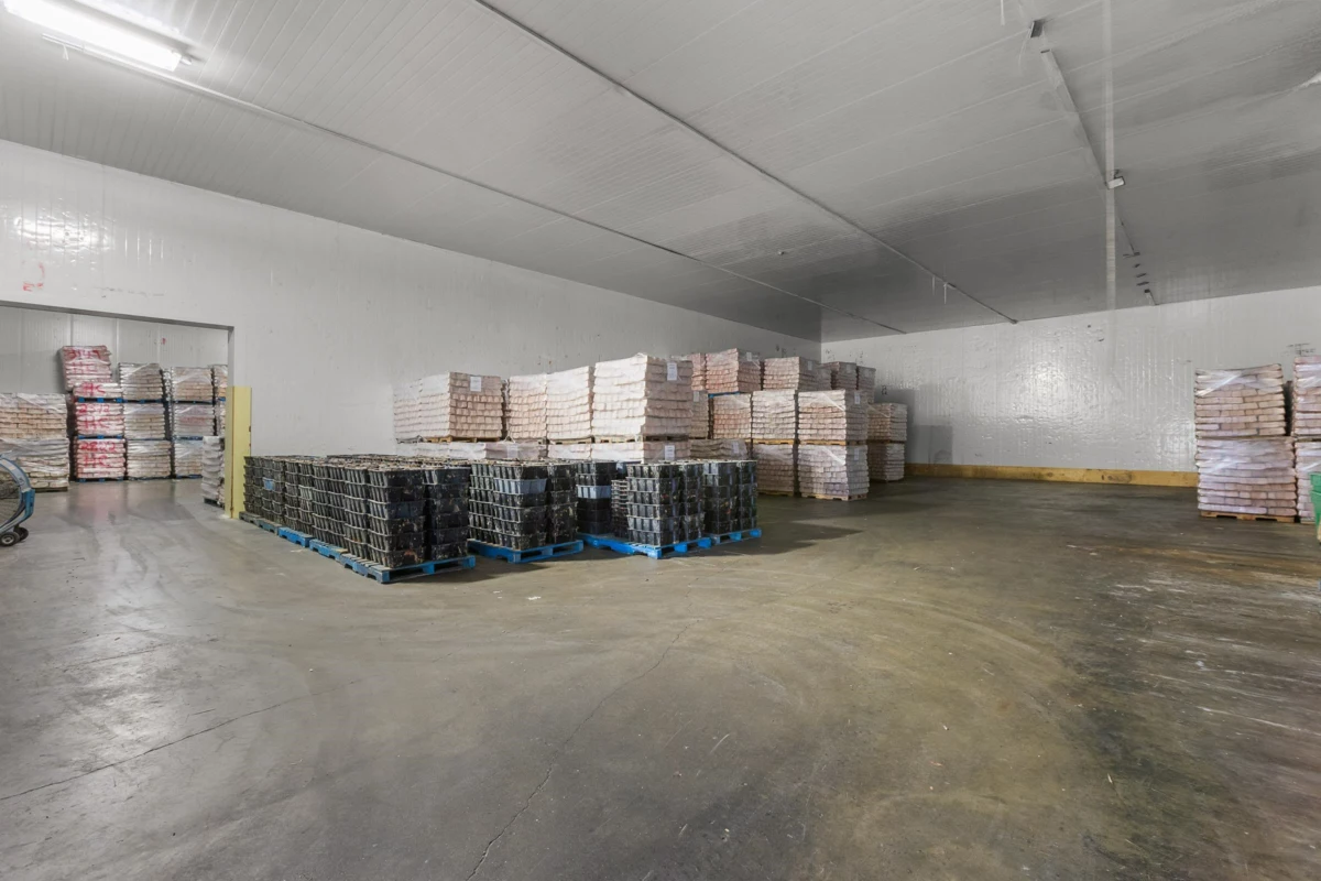 Kitchen Island Photo of 711 256 Street, Langley, BC