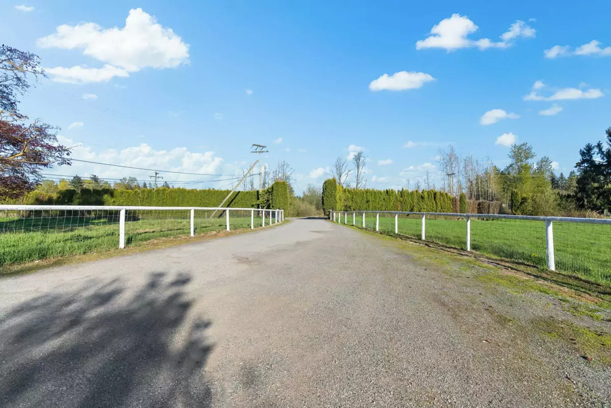 Staircase Photo of 711 256 Street, Langley, BC