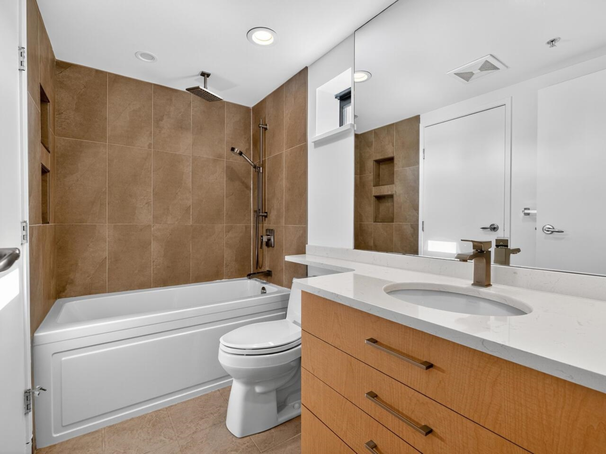 Bedroom 3 Photo of 907 124 W 1st Street, North Vancouver, BC