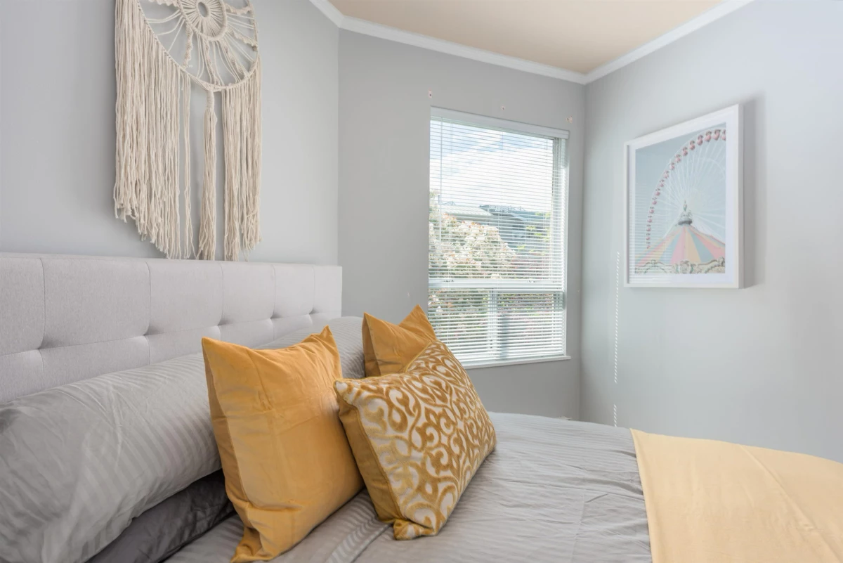 Living Room Photo of 208 788 W 8th Avenue, Vancouver, BC