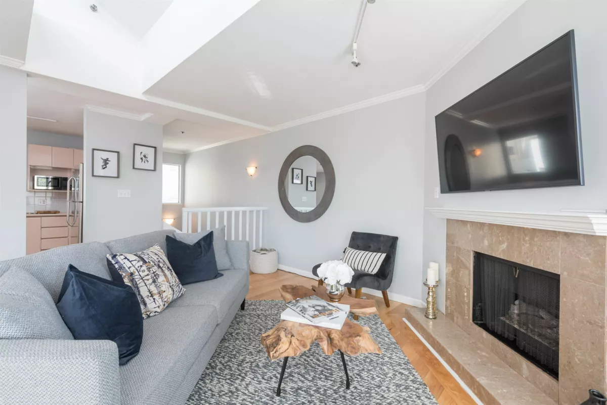 Mudroom Photo of 208 788 W 8th Avenue, Vancouver, BC